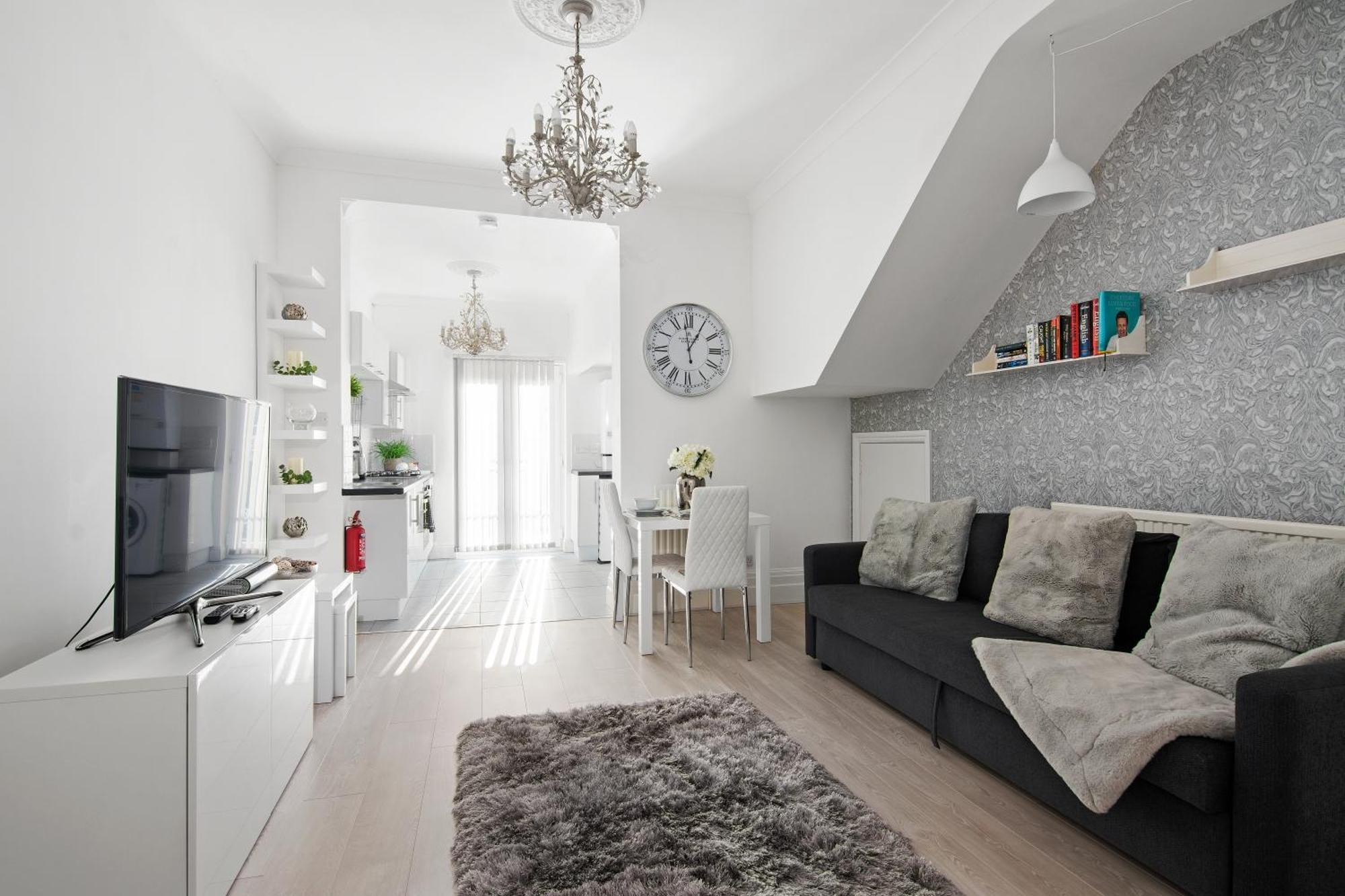 The Roost Group - Stylish Apartments เกรฟเซ็นด์ ภายนอก รูปภาพ